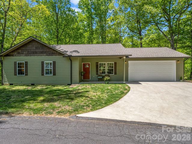 135 Half Moon Lane, Brevard, NC 28712
