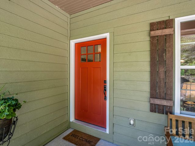 135 Half Moon Lane, Brevard, NC 28712