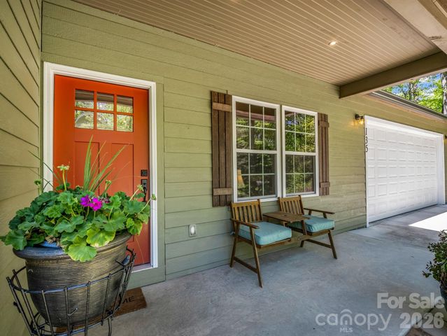 135 Half Moon Lane, Brevard, NC 28712