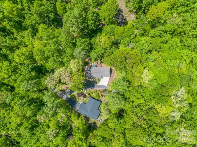 135 Half Moon Lane, Brevard, NC 28712