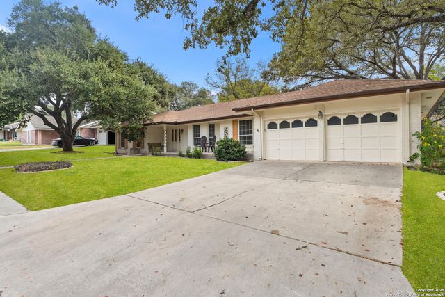 5922 Windhaven, Windcrest, TX 78239