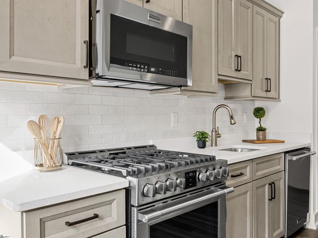 2355 Mays Bridge Road, Greer, SC 29651