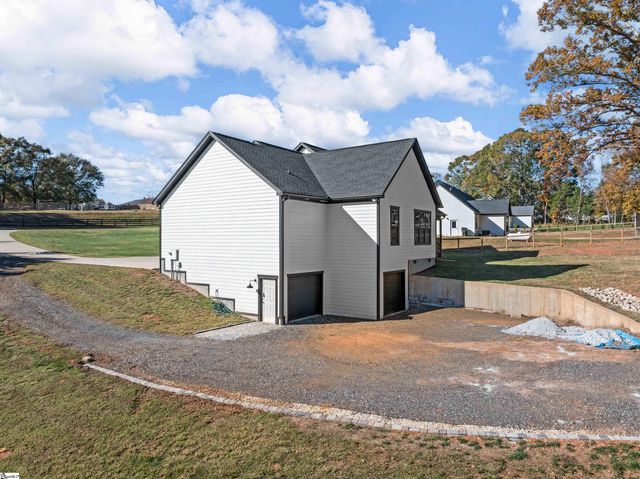 2355 Mays Bridge Road, Greer, SC 29651