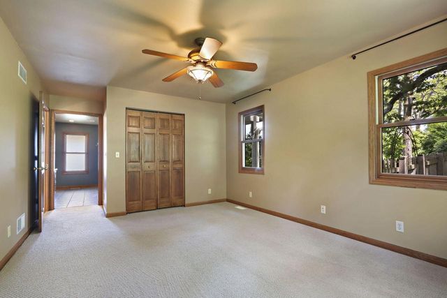 553 W Twin Lakes ROAD, Genoa City, WI 53128