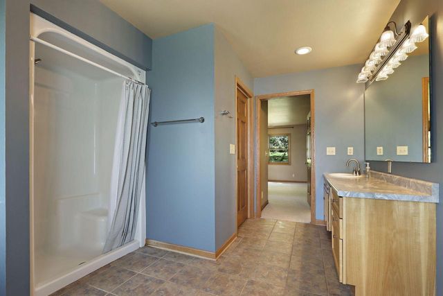 553 W Twin Lakes ROAD, Genoa City, WI 53128