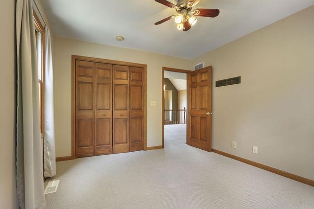 553 W Twin Lakes ROAD, Genoa City, WI 53128