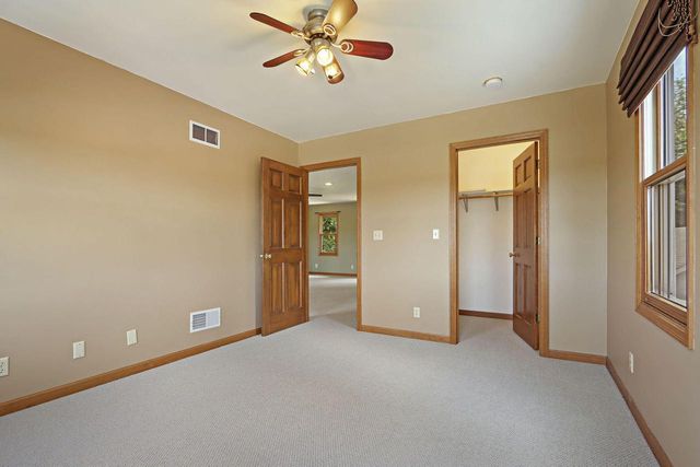 553 W Twin Lakes ROAD, Genoa City, WI 53128