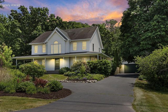 553 W Twin Lakes ROAD, Genoa City, WI 53128