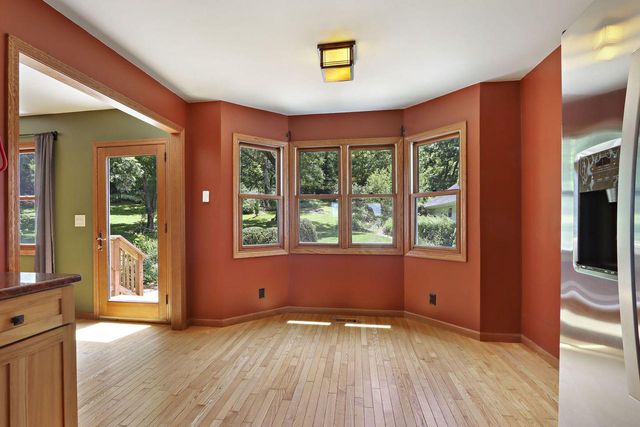 553 W Twin Lakes ROAD, Genoa City, WI 53128