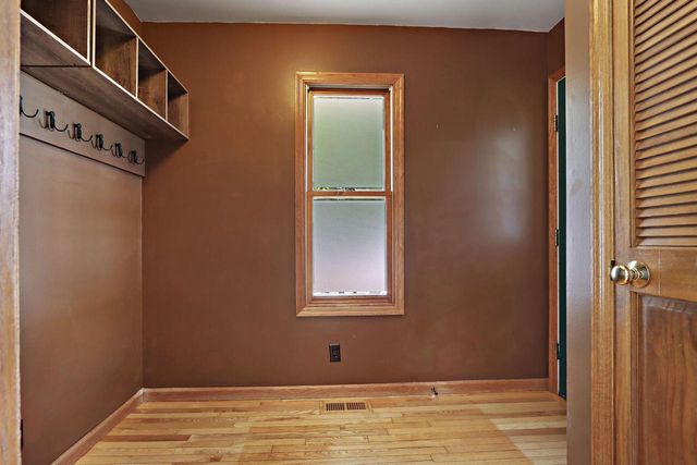 553 W Twin Lakes ROAD, Genoa City, WI 53128