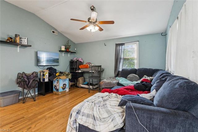 527 Ashlawn DR, Norfolk, VA 23505