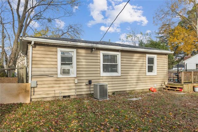 527 Ashlawn DR, Norfolk, VA 23505