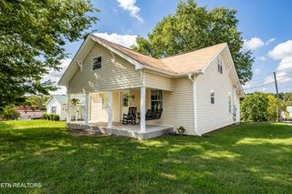 1502 Monroe St, Sweetwater, TN 37874