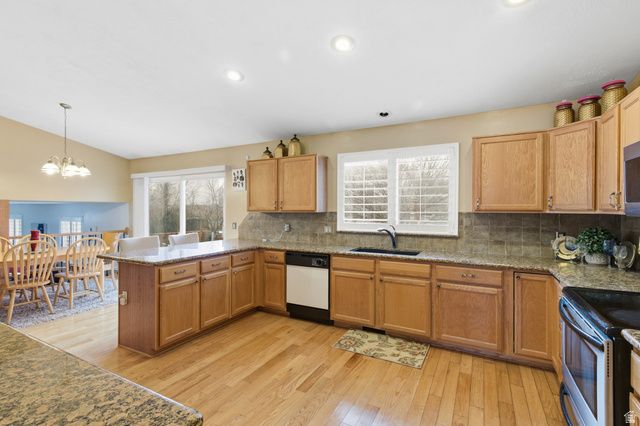 9354 S WELBY HILLS DR, West Jordan, UT 84088