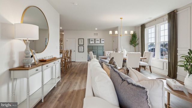 101 DELHAAS CIR, Bristol, PA 19007