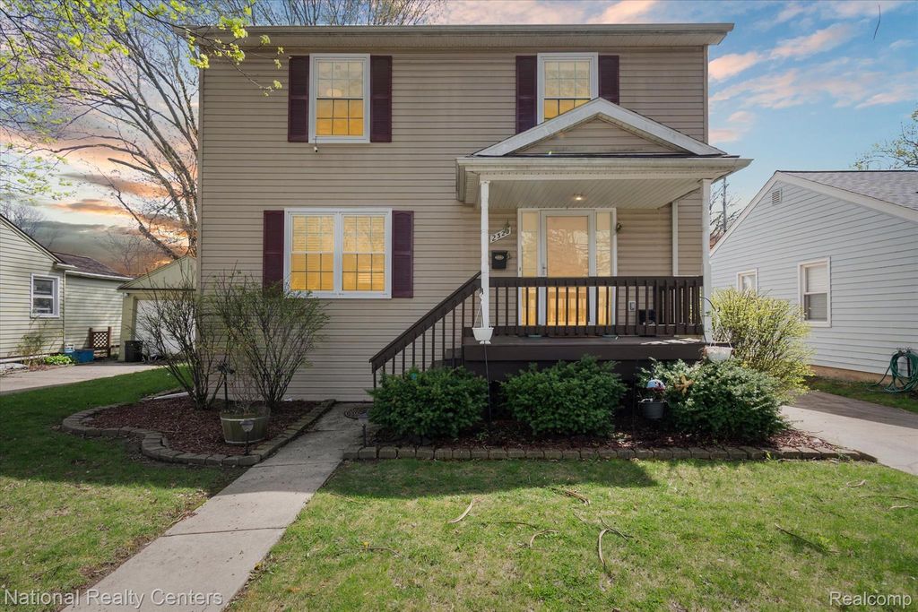 2320 Dallas Avenue, Royal Oak, MI 48067