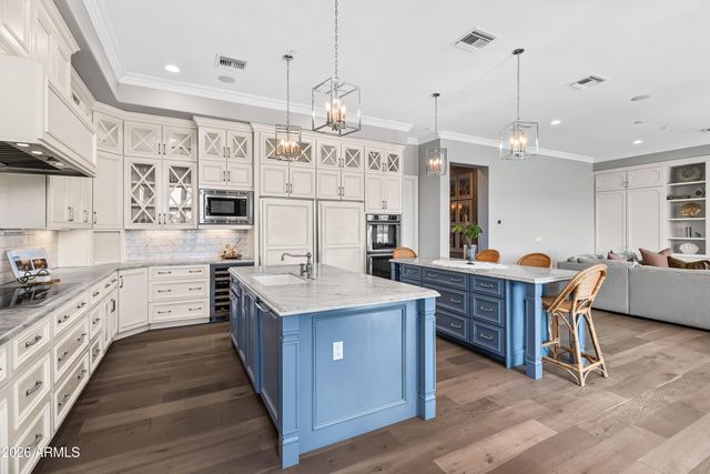 9290 E THOMPSON PEAK Parkway 102, Scottsdale, AZ 85255