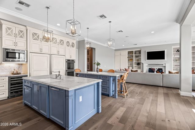 9290 E THOMPSON PEAK Parkway 102, Scottsdale, AZ 85255