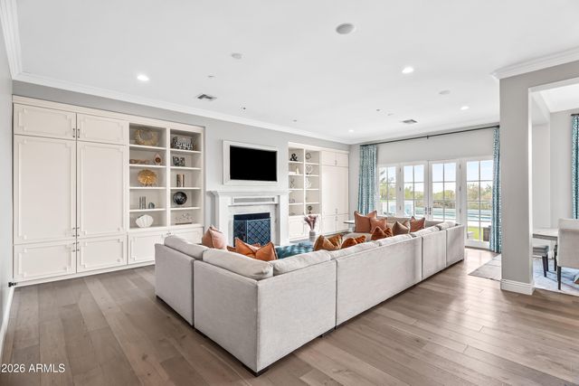 9290 E THOMPSON PEAK Parkway 102, Scottsdale, AZ 85255