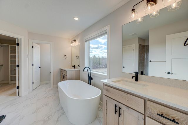 14415 49th Street N, Stillwater, MN 55082