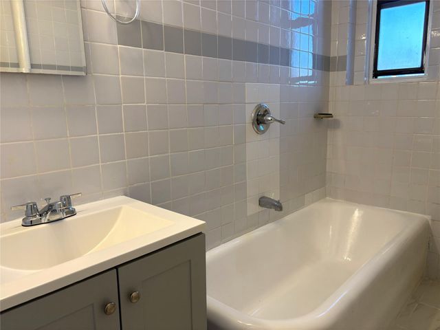 531 E Lincoln Avenue 6N, Mount Vernon, NY 10552