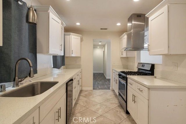 9116 G Avenue, Hesperia, CA 92345