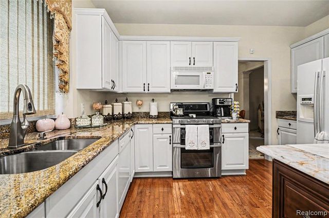 7316 N Central Park, Utica, MI 48317