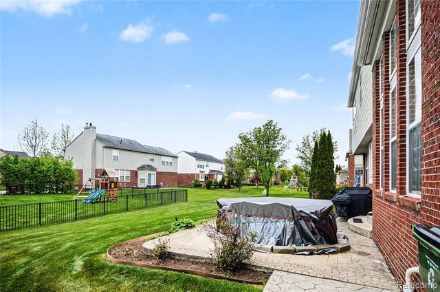 7316 N Central Park, Utica, MI 48317