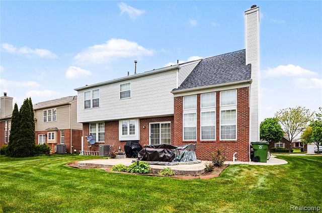 7316 N Central Park, Utica, MI 48317