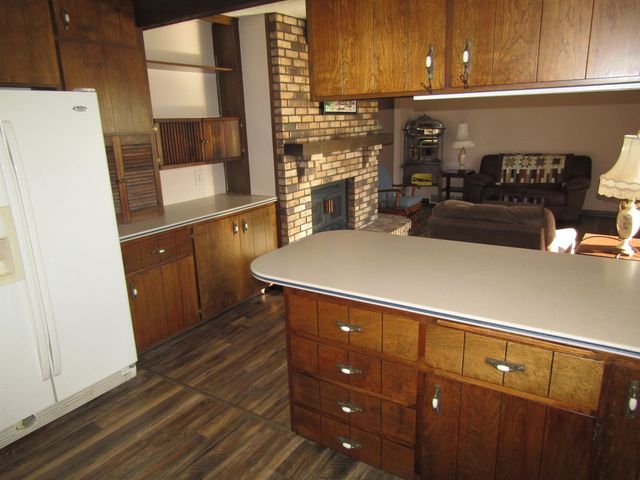 712 Colonial Ct., Salina, KS 67401