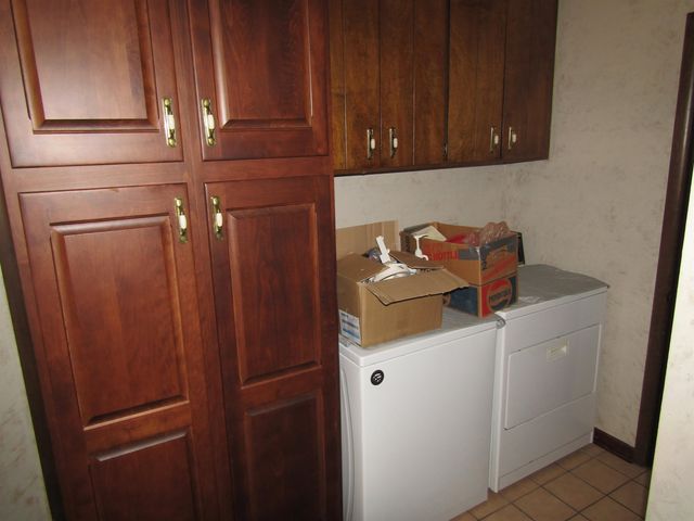 712 Colonial Ct., Salina, KS 67401