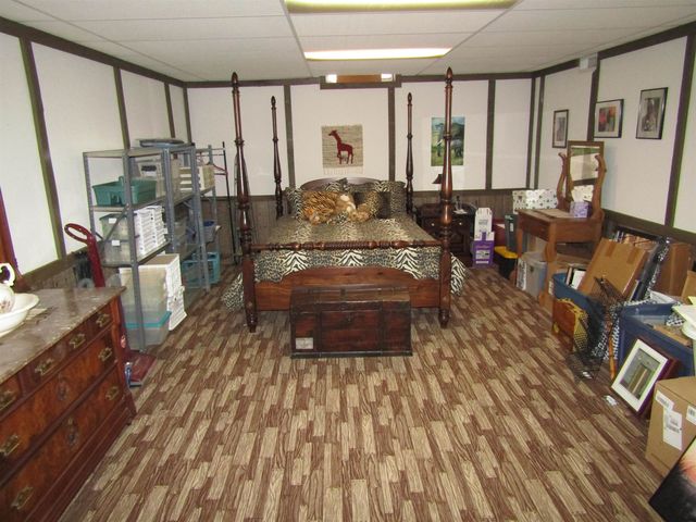 712 Colonial Ct., Salina, KS 67401