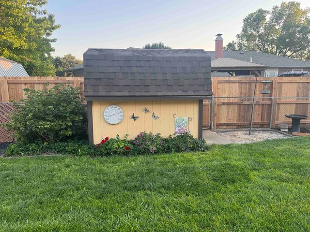 712 Colonial Ct., Salina, KS 67401