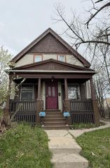 820 W Keefe AVENUE, Milwaukee, WI 53206