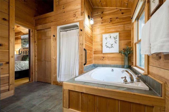 161 Finncannon Drive, Ellijay, GA 30536