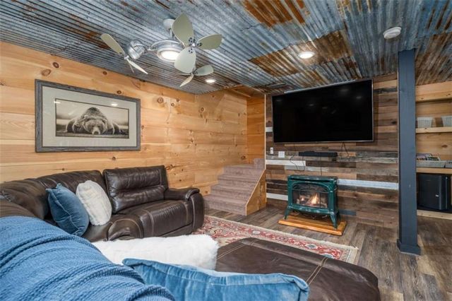 161 Finncannon Drive, Ellijay, GA 30536