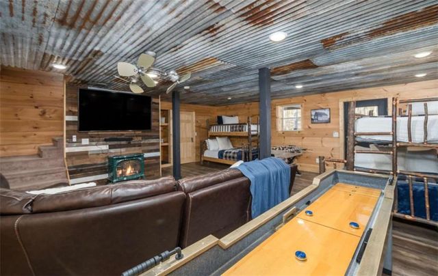 161 Finncannon Drive, Ellijay, GA 30536