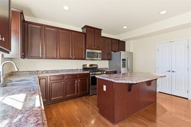 3001 Pointe View, Adams Twp, PA 16046