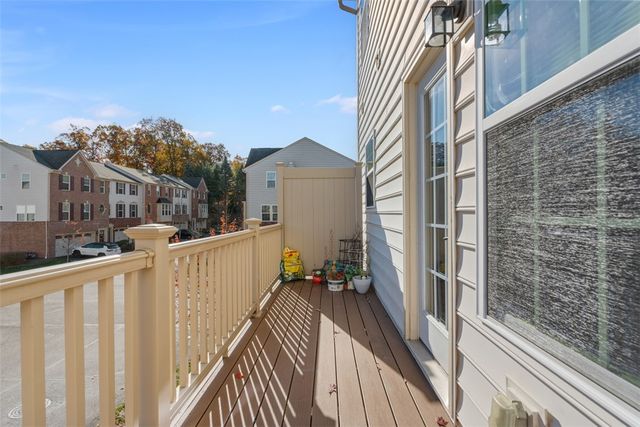 3001 Pointe View, Adams Twp, PA 16046