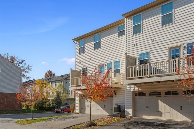 3001 Pointe View, Adams Twp, PA 16046