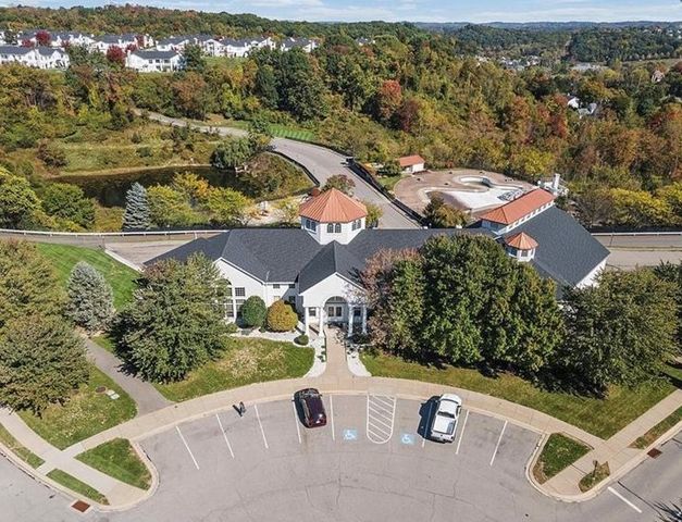 3001 Pointe View, Adams Twp, PA 16046