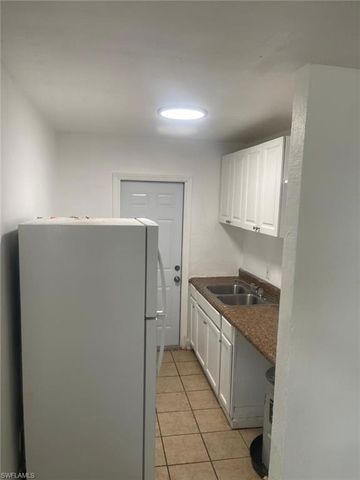 3033 2nd ST 1, Fort Myers, FL 33916