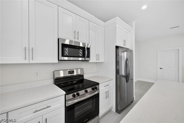 3814 34th ST SW, Lehigh Acres, FL 33976
