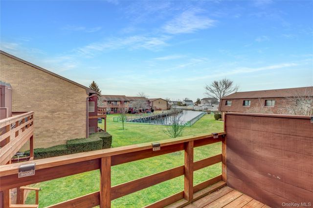 219 Mariners Way, Copiague, NY 11726