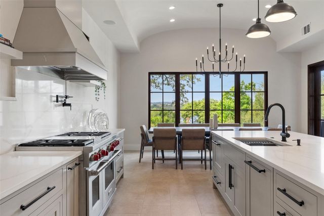 16714 Forest WAY, Austin, TX 78734