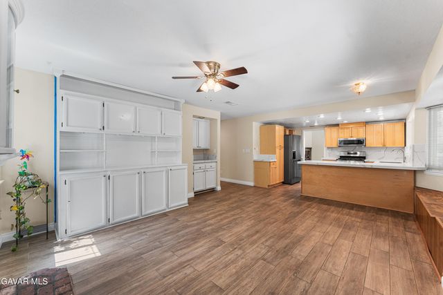 42910 Burlwood Drive, Lancaster, CA 93536
