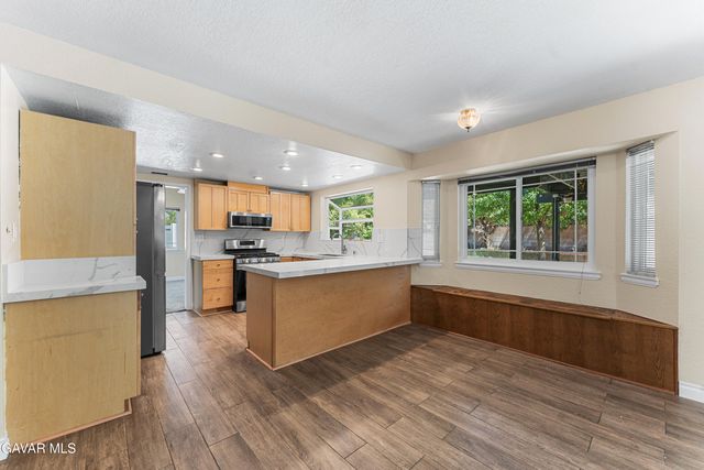 42910 Burlwood Drive, Lancaster, CA 93536