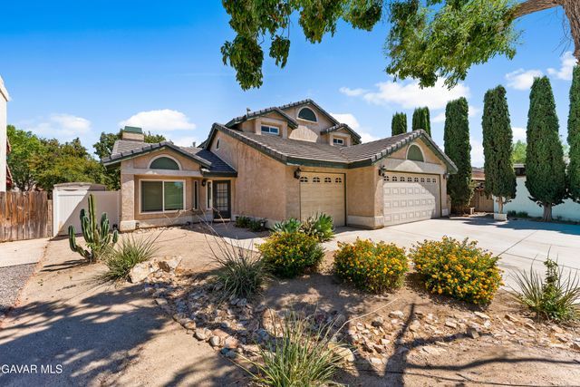 42910 Burlwood Drive, Lancaster, CA 93536