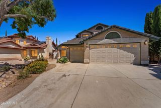 42910 Burlwood Drive, Lancaster, CA 93536