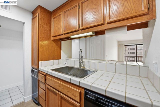 1400 Carpentier St 315, San Leandro, CA 94577